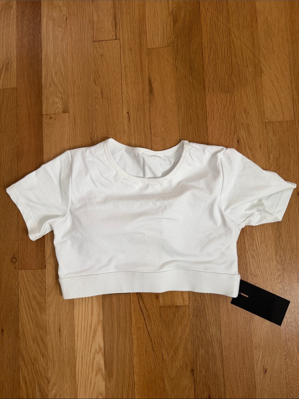 NVGTN White Short Sleeve Sports Crop Top